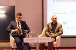 dr Łukasz Młynarkiewicz oraz prof. zw. dr hab. Bartosz Rakoczy uczestniczą w panelu prawnym